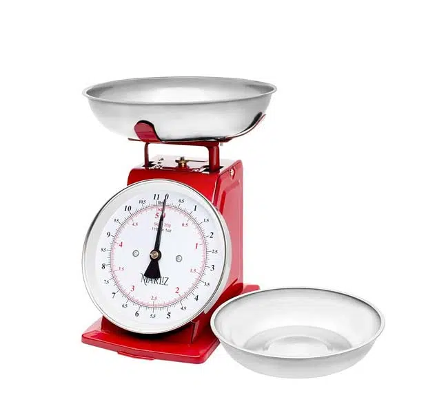ميزان مطبخ أحمر بمؤشر جرامات