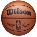 كرة سلة ويلسون (Wilson) جلد طبيعي/مركب – الكرة الرسمية للأداء الاحترافي